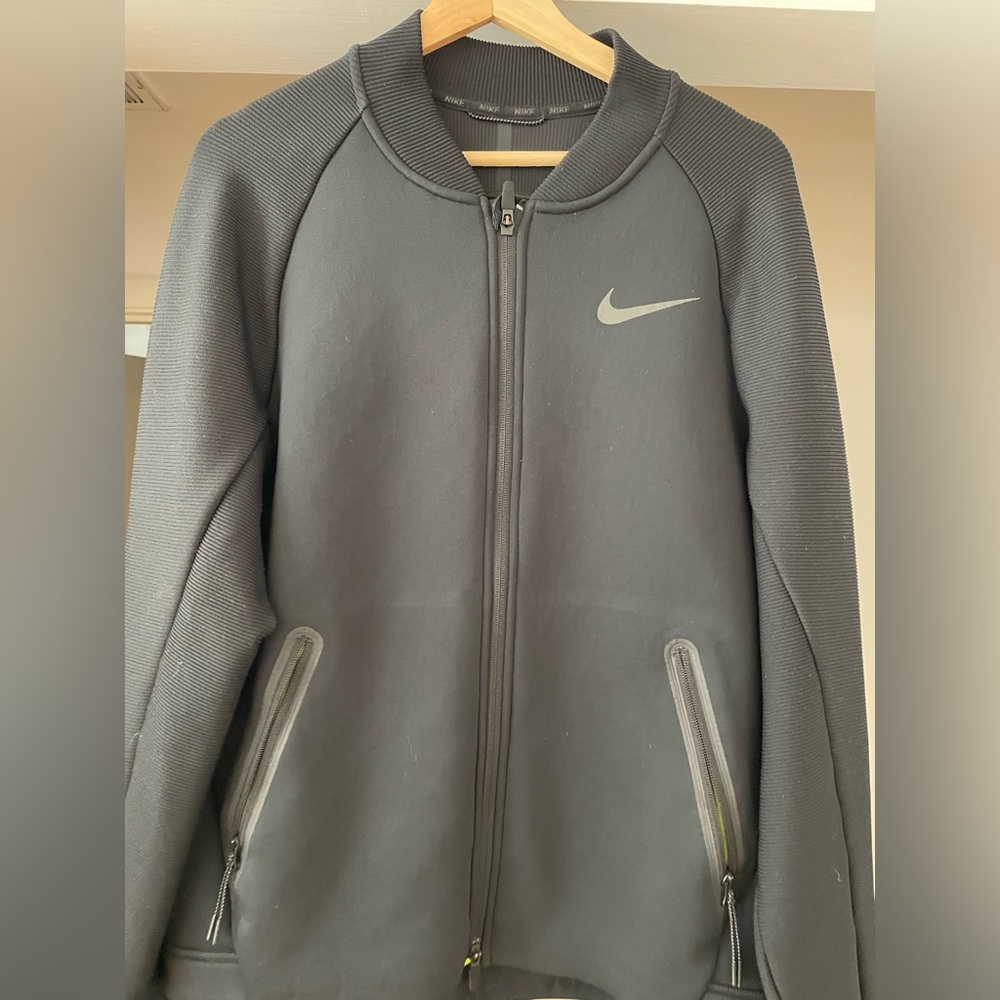 Nike Thermafit Bomber Jacket, size Large